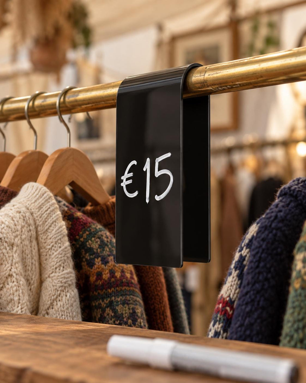 Clothing Rack Sign · 10 × 20 cm